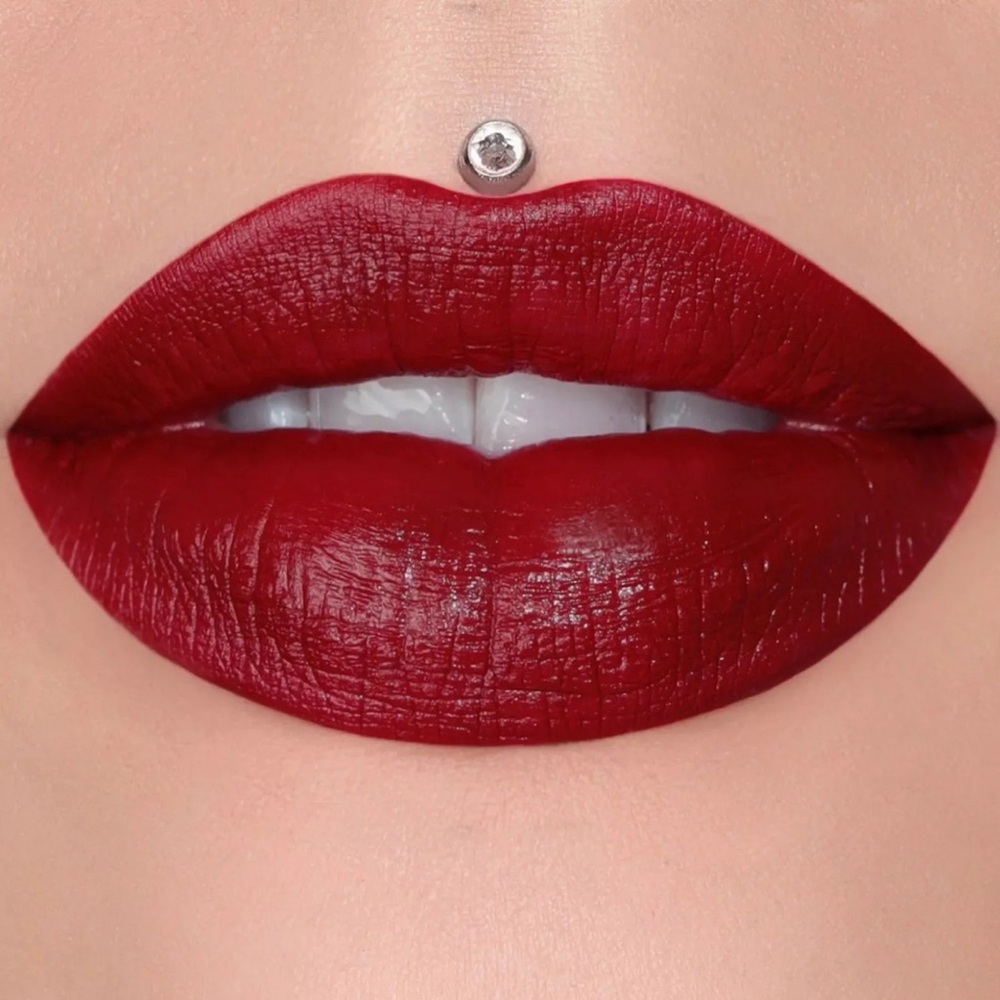 Jeffree Star ‘Designer Blood’ Velvet Trap Lipstick